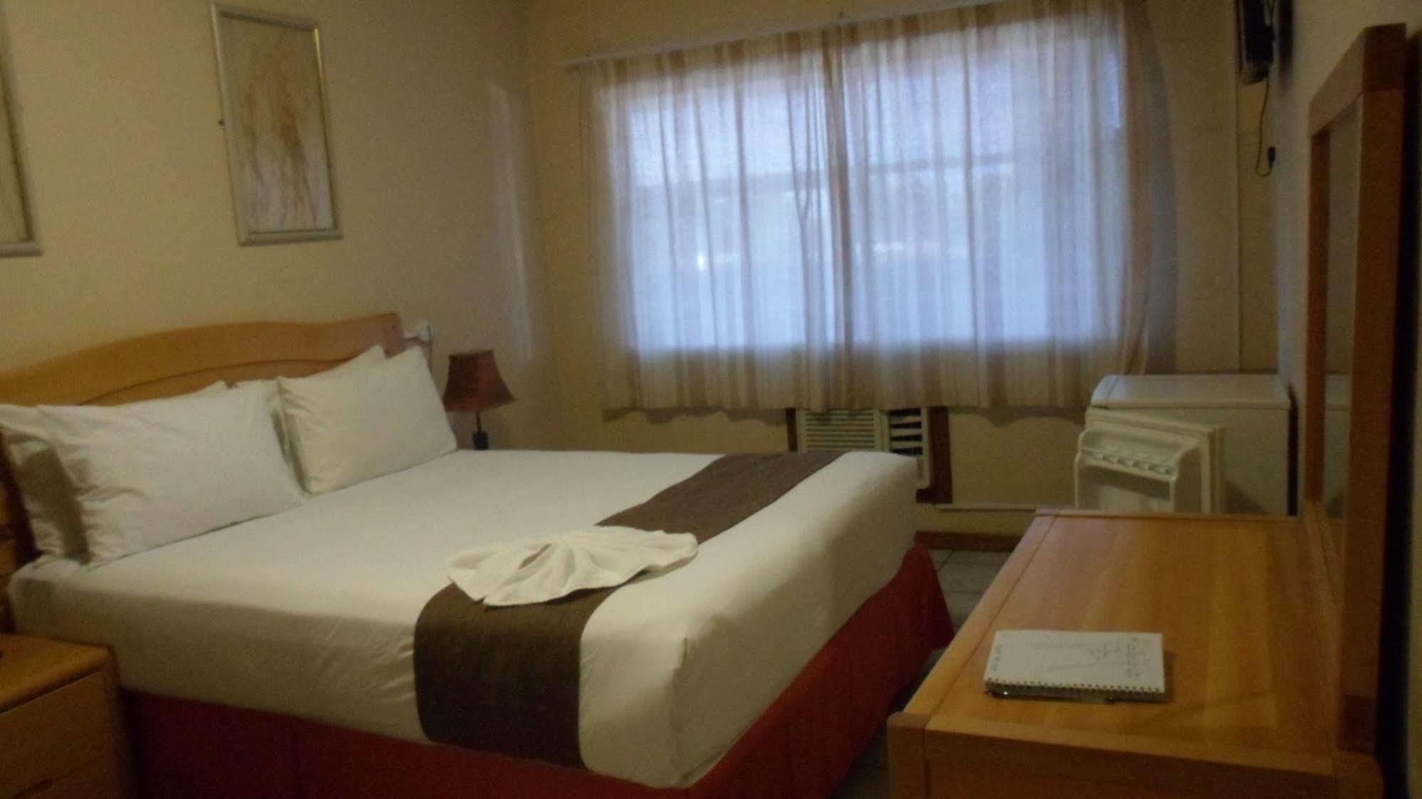Centre Lodge Маун Екстер'єр фото