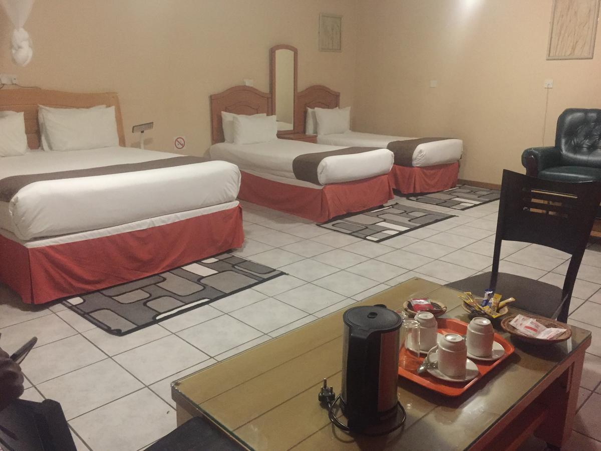 Centre Lodge Маун Екстер'єр фото
